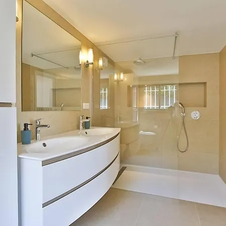 Apartment Cap D'antibes With Pool Antibes